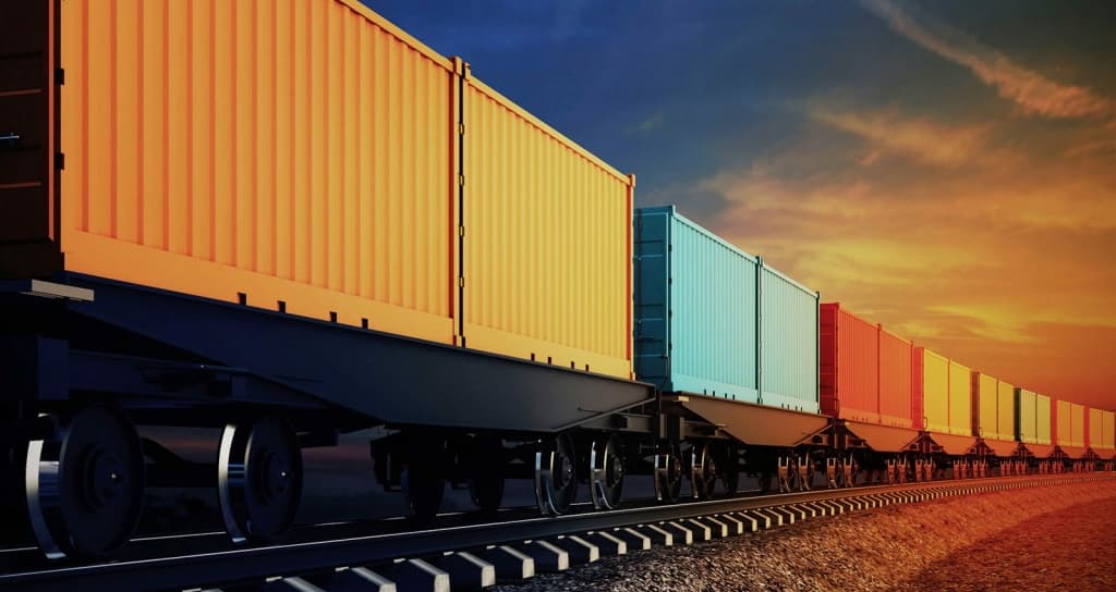 ЖД перевозка грузов, как большая часть из нас постоянно говорит, ускоренными контейнерными поездами
